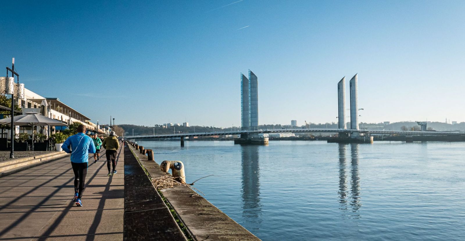Unmissable walk in Bordeaux: the Tour des ponts