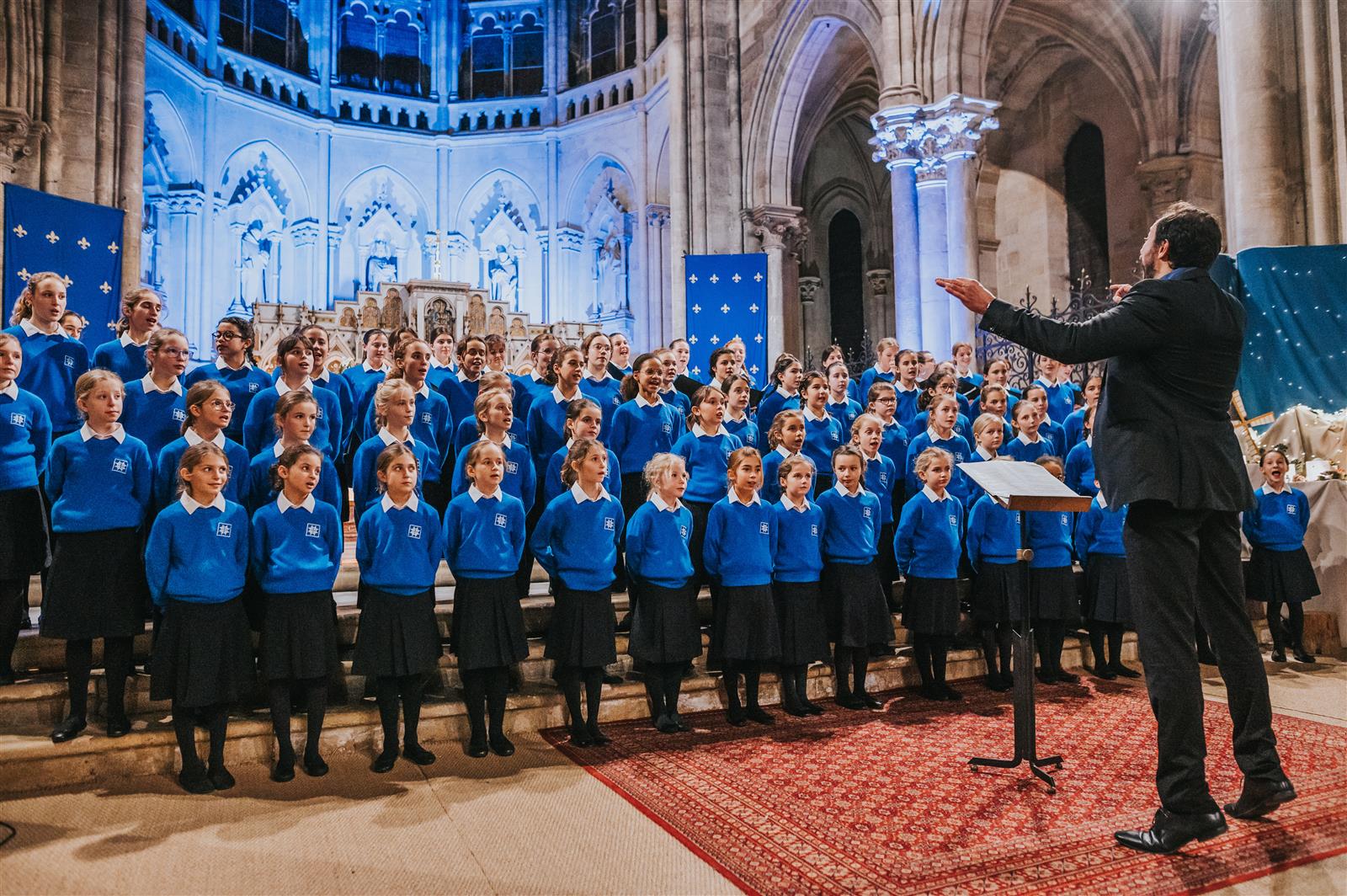 Le choeur de filles de Bordeaux, chante Noël