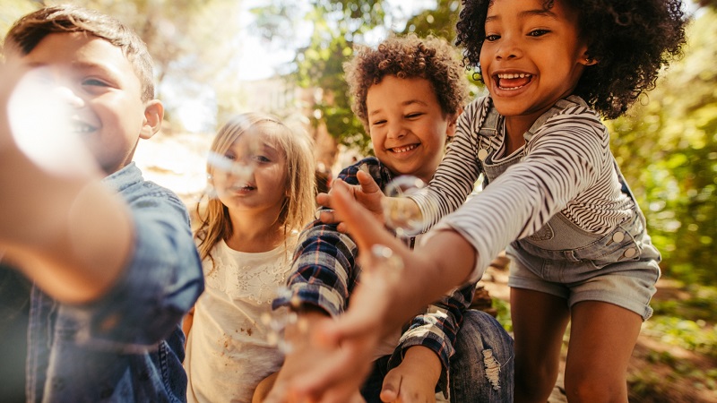 Mois de la petite enfance "drôles par-ci, drôl ...