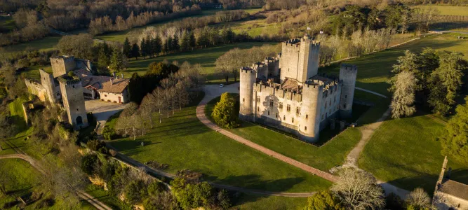 Roquetaillade Castle