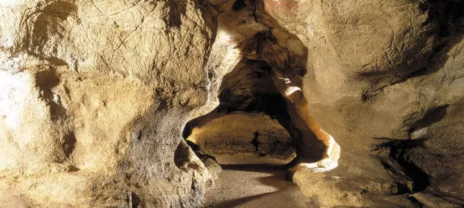 Grotte de Pair non Pair