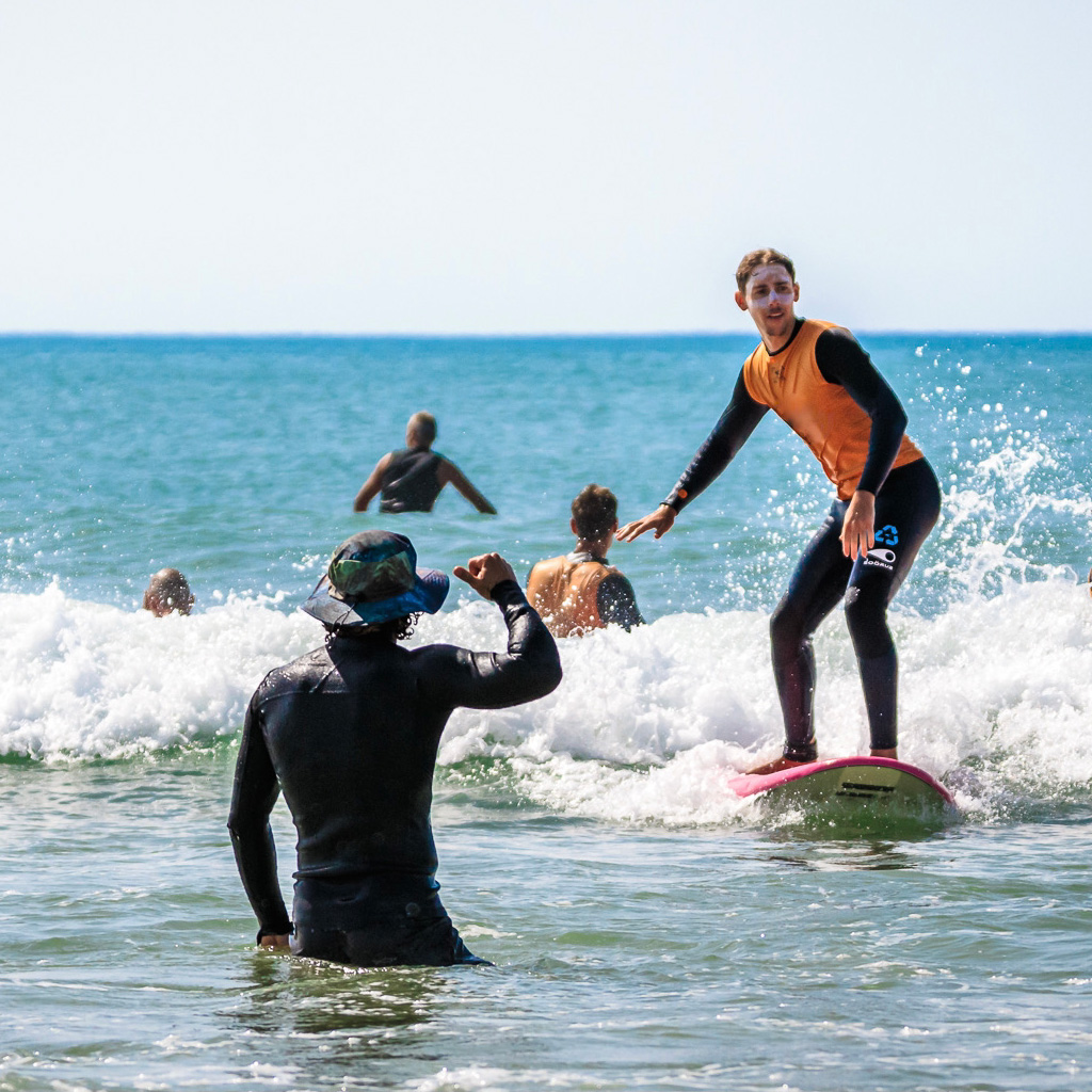 Twins Surf School - Surfing, Surf Lessons, Equipment Rental, Surf School in Hourtin